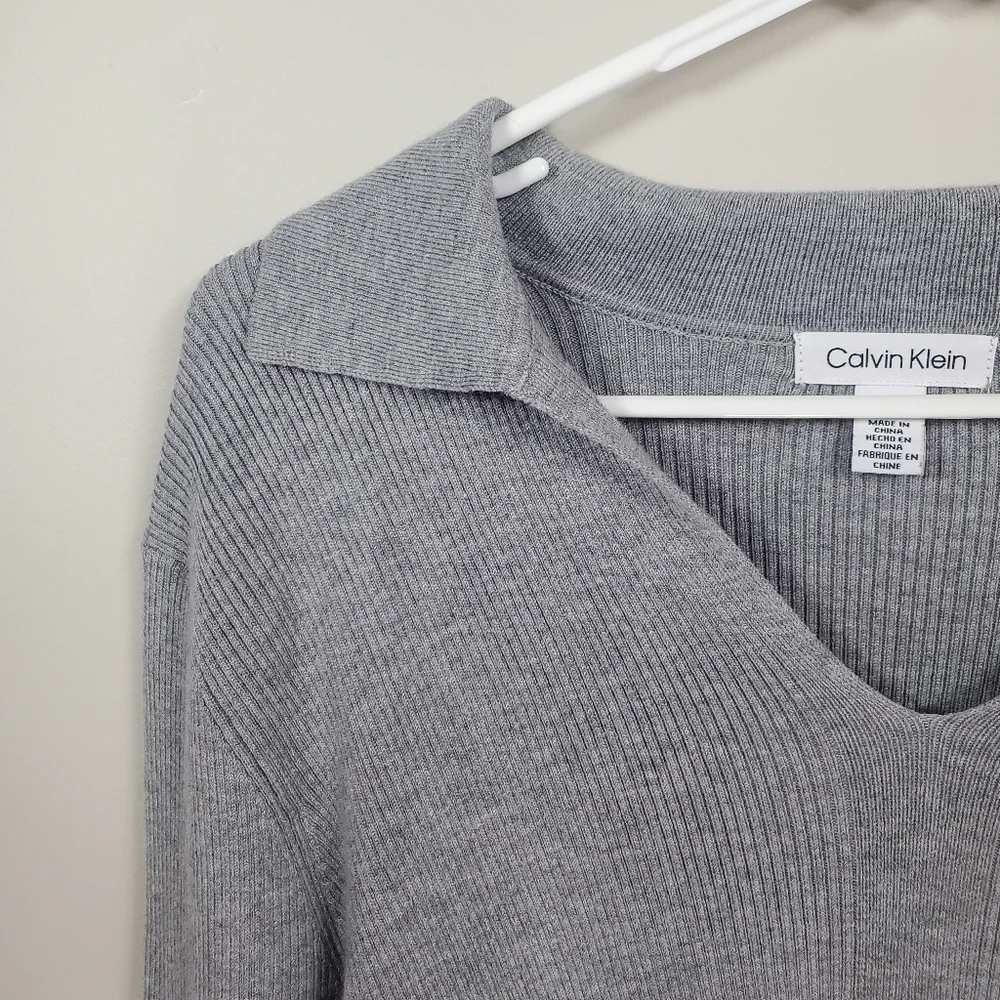 Calvin Klein Size L Gray Ribbed Knit V-Neck Polo Collar Long Sleeve Sweater